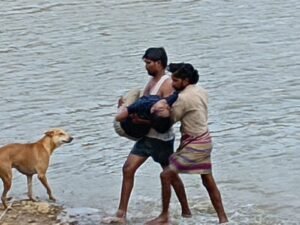 కుక్క విశ్వాసం అంటే ఇదే.. కుక్క విశ్వాసాన్ని నిరూపించే నిదర్శనమే ఈ చిత్రం