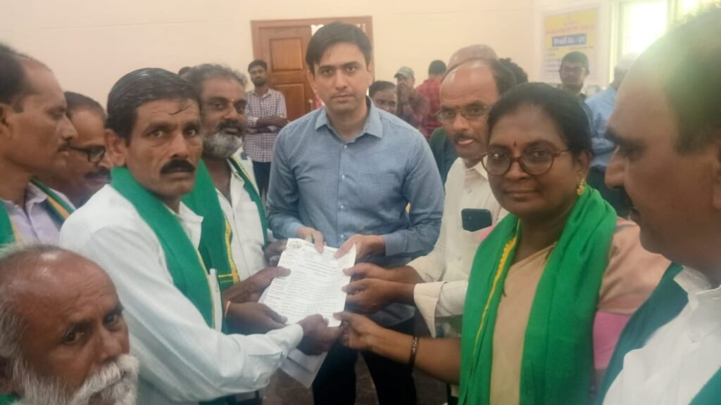 మామిడి రైతుల సమస్యలను పరిష్కరించాలి