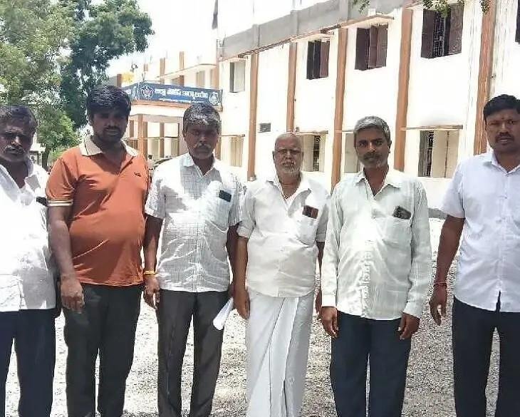 సంబేపల్లి పోలీసుల తీరుపై ఎస్పీకి ఫిర్యాదు
