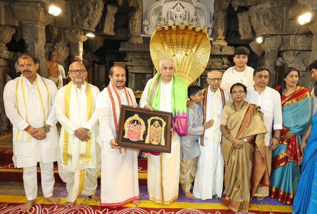 తిరుమల శ్రీవారిని దర్శించుకున్న ఏపీ గవర్నర్