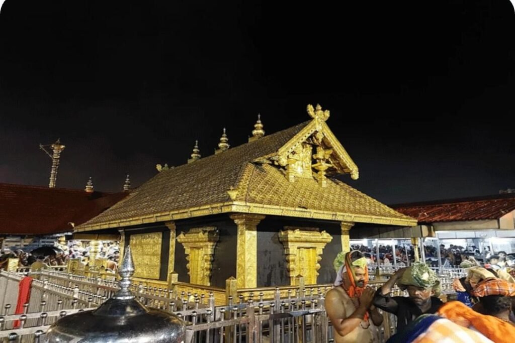 శబరిమలలో ప్రత్యేక పూజలు