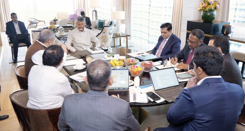 భారత హై కమిషనర్ డాక్టర్ శిల్పక్ అంబులేతో సీఎం చంద్రబాబు భేటీ
