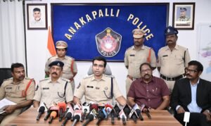 అంతర్జాతీయ డ్రగ్స్ స్మగ్లర్ ముఠా గుట్టురట్టు