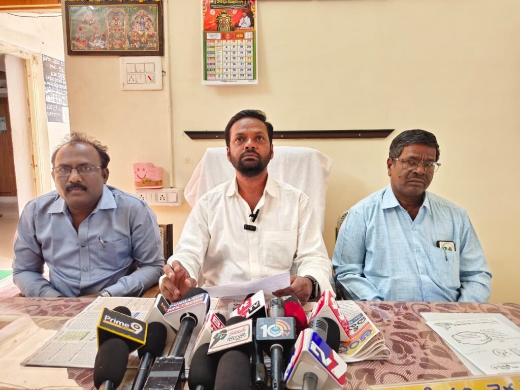 రైతుబజార్‌ నిర్మాణానికి రూ.28 లక్షలు