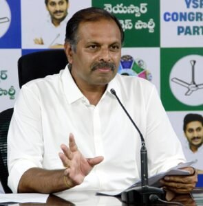 రాష్ట్రంలో శాంతిభద్రతలు పూర్తిగా దిగజారాయి: గడికోట