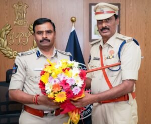 జిల్లా అదనపు ఎస్పీ (పరిపాలన)గా ఆర్ల శ్రీనివాసులు బాధ్యతల స్వీకరణ.