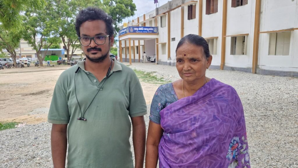 ఇంటి స్థలం కబ్జా అడ్డుకున్నందుకు దాడి..-ఎస్ఐ కేసు కట్టలేదని ఎస్పీకి ఫిర్యాదు