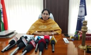 ఓట్ల తొలగింపుపై తప్పుడు ప్రచారం నమ్మొద్దు: సబ్ కలెక్టర్