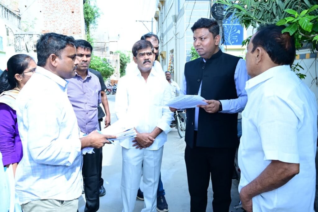 ప్రత్యేక ఓటరు జాబితా సవరణ కార్యక్రమాన్ని జిల్లాలో పటిష్టంగా నిర్వహించాలి