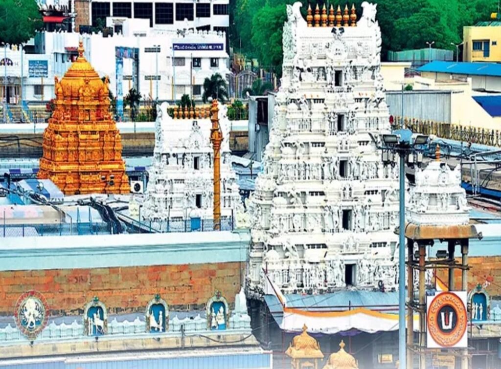 తిరుమల శ్రీవారిని దర్శించుకున్న భక్తులు
