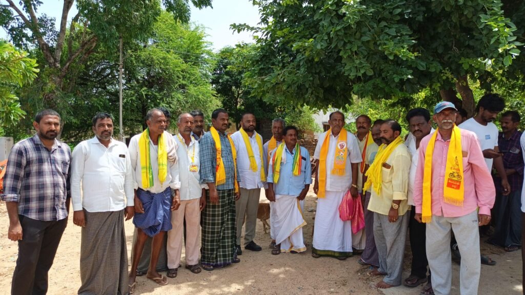గ్రామ సమస్యలపై చమర్తి జగన్ మోహన్ రాజు చర్చ
