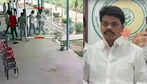 పోలవరం ఎమ్మెల్యే బాలరాజుపై దాడికి యత్నం..!