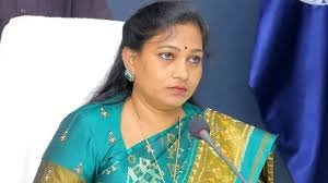 హాకీ క్రీడాకారిణి నమ్మి గీతశ్రీని సన్మానించిన హోంమంత్రి అనిత, ఎంపీ C.M.రమేష్..!