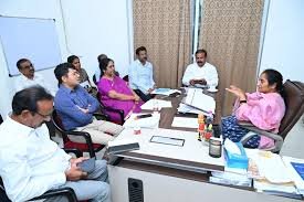గురుకులాల ప్రిన్సిపాళ్లతో మంత్రి సవిత వీడియో కాన్ఫరెన్స్.