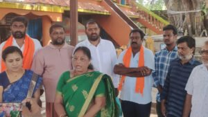 బిజెపి నాయకులు ప్రత్యేక పూజలు