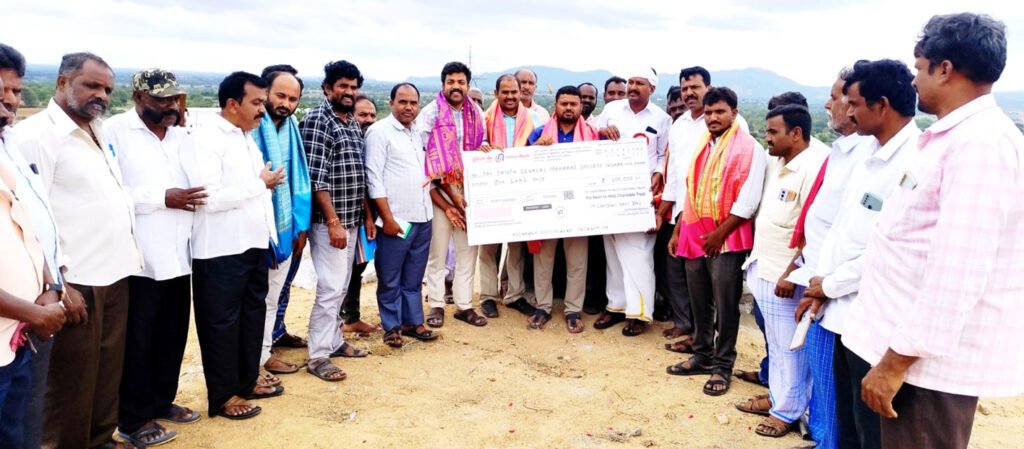 శ్రీ సంత్‌సేవాలాల్‌ ఆలయానికి రూ.1.50 లక్షలు విరాళం