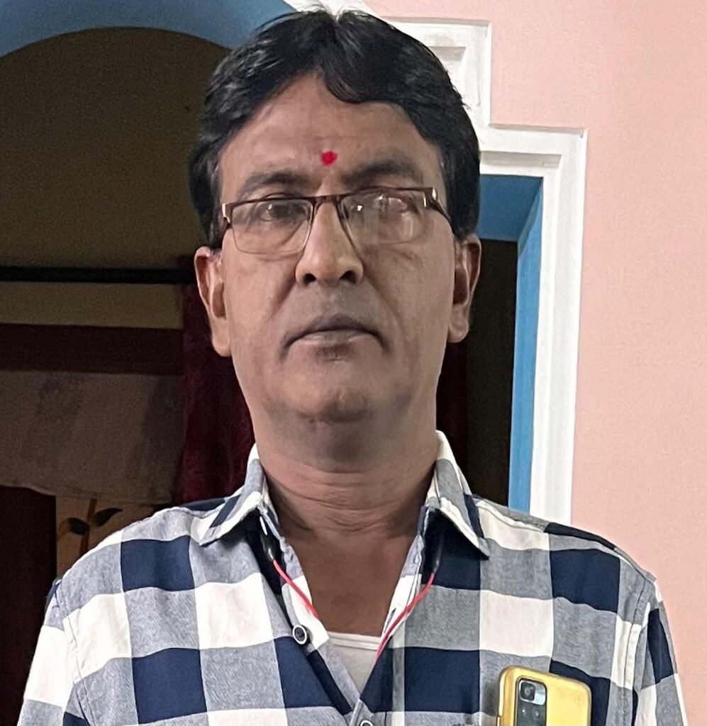 ఎస్టీవోను సన్మానించిన విశ్రాంత ఉద్యోగులు