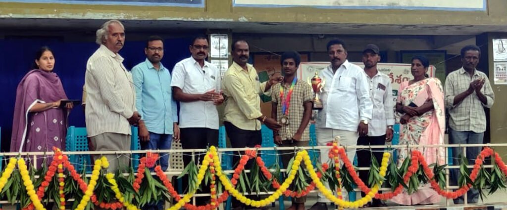 రాష్ట స్థాయి పారా స్పోర్టస్ పోటీలో విద్యార్థి ప్రతిభ