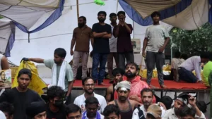 లాఠీచార్జ్‌తో కలత చెందిన అన్నా హజారే.. ఉద్యమానికి సిద్ధం