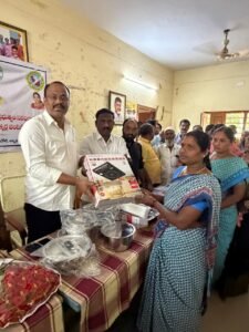 అంగనవాడీ కేంద్రాలకు ఎలక్ట్రిక్ స్టవ్‌లు, కుక్కర్ల పంపిణీ