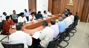 పెండింగ్ ఇంజనీరింగ్ పనులు వేగవంతం చేసి నిర్దేశిత గడువులోగా పూర్తి చేయాలి