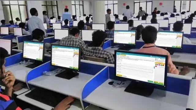 NEET-UGలో భారీ మార్పులు.. వచ్చే ఏడాది నుంచి కంప్యూటర్‌లోనే పరీక్షలు