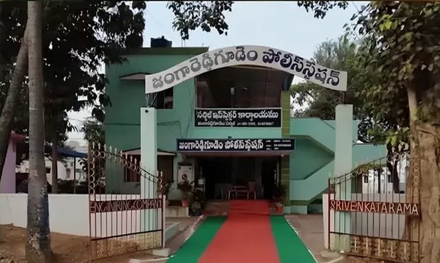 ఆస్తి వివాదంలో బాబాయ్‌ను నరికి చంపిన అన్న కొడుకు