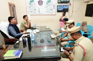 గుర్రంకొండ పోలీస్ స్టేషన్‌ను సందర్శించిన కలెక్టర్, ఎస్పీ