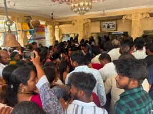 మైలవరం శివాలయంలో కిటకిటలాడిన భక్తులు