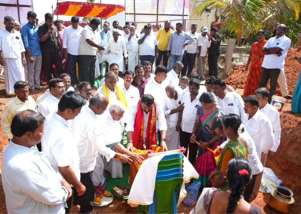 సీతారామాలయ నిర్మాణానికి మంత్రి శంకుస్థాపన