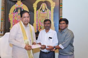 టీటీడీ ఎస్వీ ప్రాణదాన ట్రస్ట్ కు రూ 10 లక్షలు విరాళం