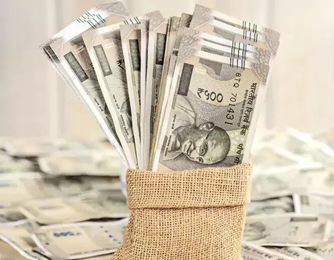 అధిక లాభాలకు ఆశపడి రూ.21 కోట్లు పోగొట్టుకున్న సీఏ