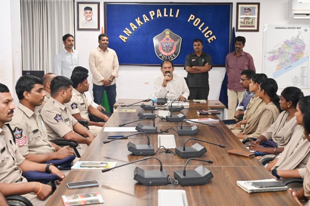 సాంకేతికతపై పట్టు సాధించి, సేవలను మరింత వేగవంతం చేయాలి