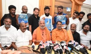 ప్రశ్నిస్తే….జైలుకు పంపుతారా…?