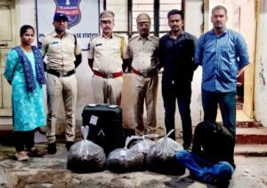 జార్డండ్ నుంచి హైదరాబాద్‌కు గంజాయి రవాణ..