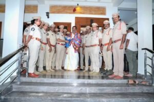 మంత్రి రాంప్రసాద్ రెడ్డి కి వినతిపత్రం అందజేసిన పోలీసు శాఖ