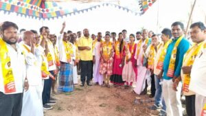 చమర్తి ఆధ్వర్యంలో టీడీపీ తీర్థం పుచ్చుకున్న 25 కుటుంబాలు