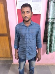 సిద్ధిపేట జనరల్‌ ఆస్పత్రి నుంచి ఖైదీ పరార్‌