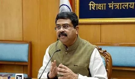 కేంద్ర మంత్రి ధర్మేంద్ర ప్రధాన్‌ రాజీనామా