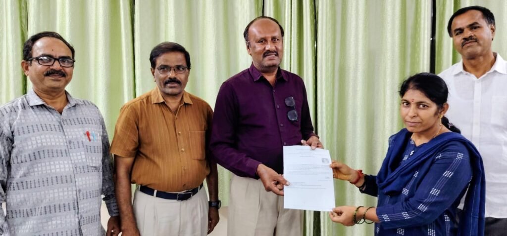 డీసెట్ కౌన్సిలింగ్‌కు 51 మంది హాజరు