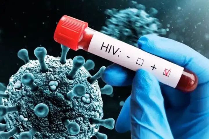 7,000 మంది విద్యార్థులకు హెచ్ఐవీ పాజిటివ్
