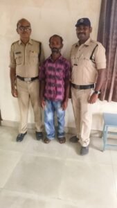 ఎర్రచందనం స్మగ్లరుకు ఐదేళ్ల జైలు శిక్ష – రూ.6లక్షల జరిమానా