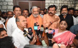 డీఎస్సీ లో జరిగిన అక్రమాలను సీబీఐ ద్వారా విచారణ జరిపించాలి