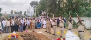 పోలీసు లాంఛనాలతో ASI బాలకృష్ణుడికి తుది వీడ్కోలు