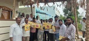 గున్నికుంట్లలో ఇంటింటి ప్రచారం.