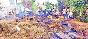 షార్ట్ సర్క్యూట్‌తో గడ్డివాములు దగ్ధం