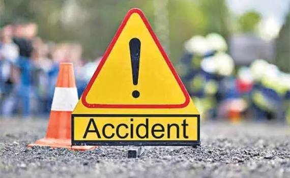 రోడ్డు ప్రమాదంలో విద్యార్థిని మృతి