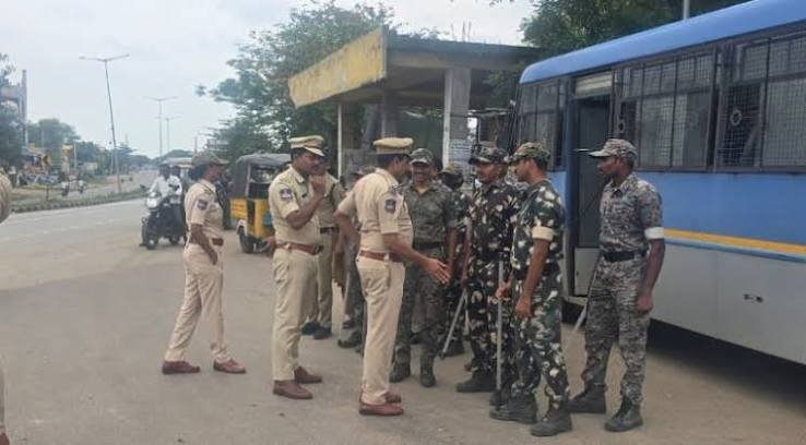 పోలీసుల భారీ బందోబస్తు!