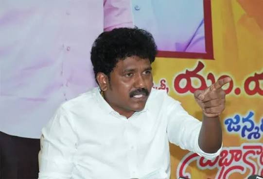 తనపై చేసిన ఆరోపణలు నిరూపించాలని తోపుదుర్తికి ఎమ్మెల్యే రాజు సవాల్.