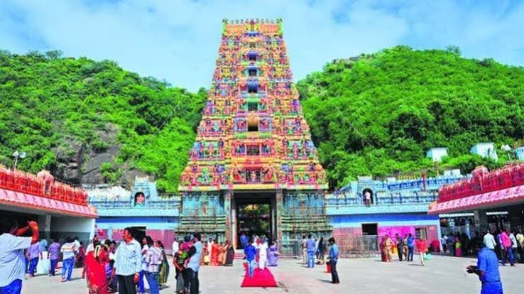 ఇంద్రకీలాద్రిపై ‘ఆషాఢ మాస మహోత్సవాలు’ నిర్వహణపై అధికారుల సమీక్ష.